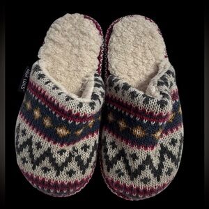 MUK LUKS Slippers sz2/3 Multicolor Knitted Cozy Homewear ks5